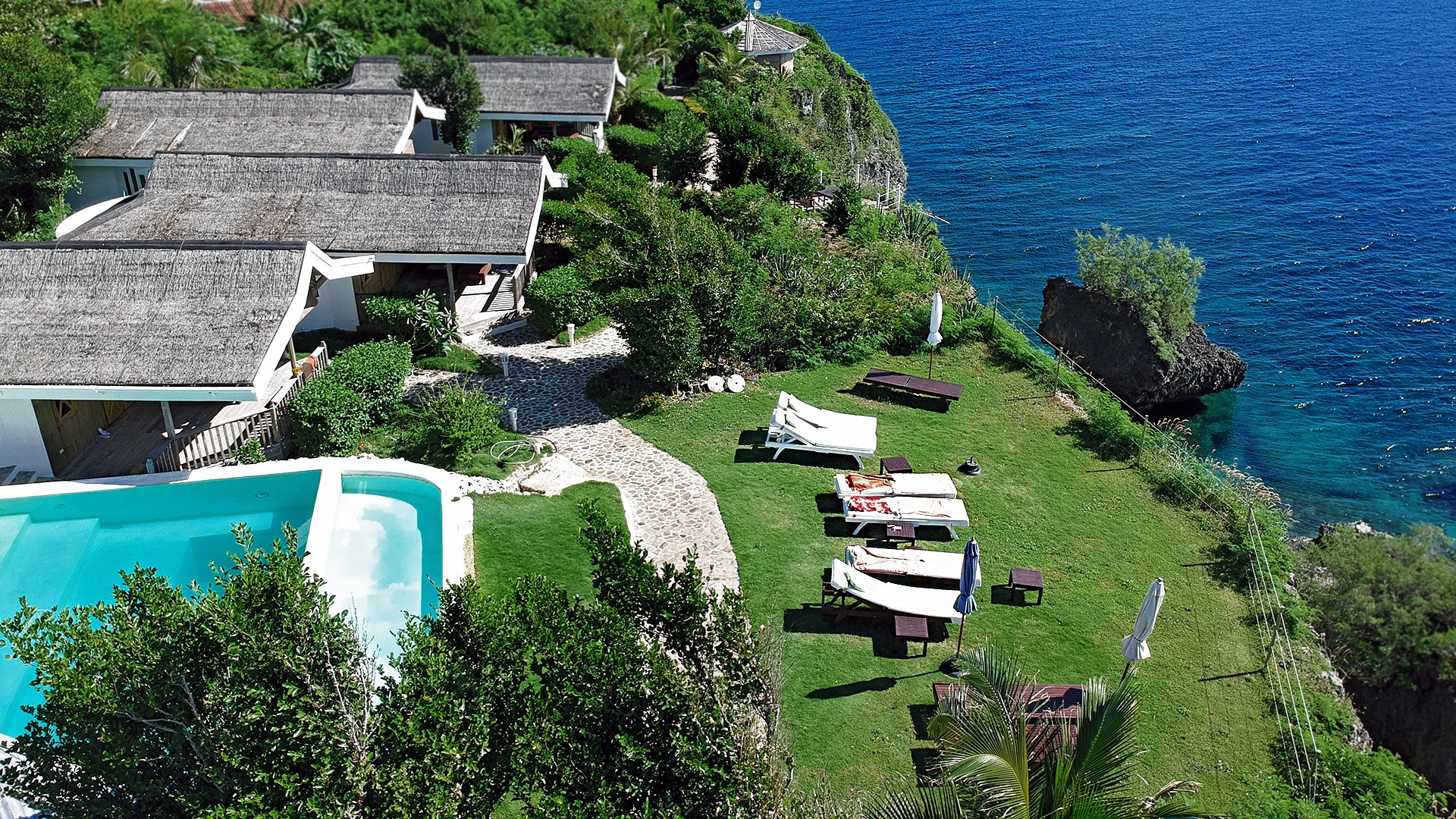 Kawayan Holiday Resort Birds Eye Cliff